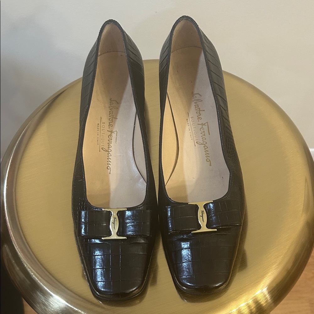 Salvatore Ferragamo Black Croc-Embossed Loafers - Size 8.5 B